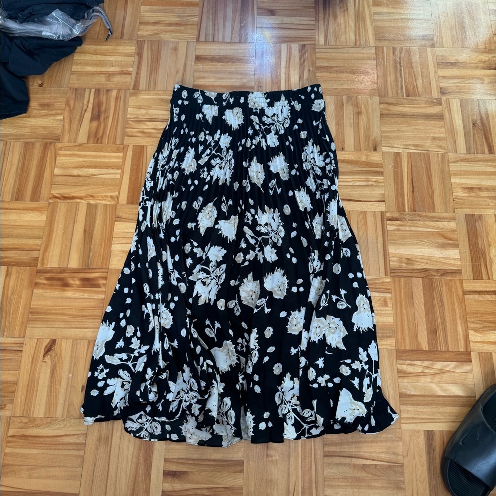 Max Studio Black and White Tiered Midi Skirt - Picture 1 of 3